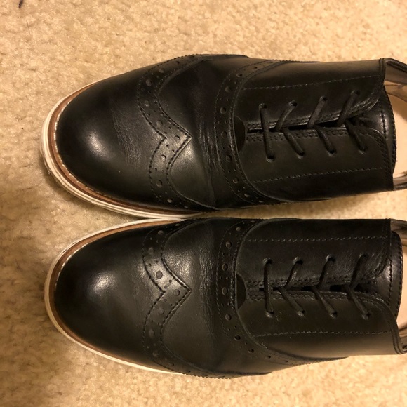 Cole Haan OriginalGrand Wingtip Oxford - Picture 2 of 2